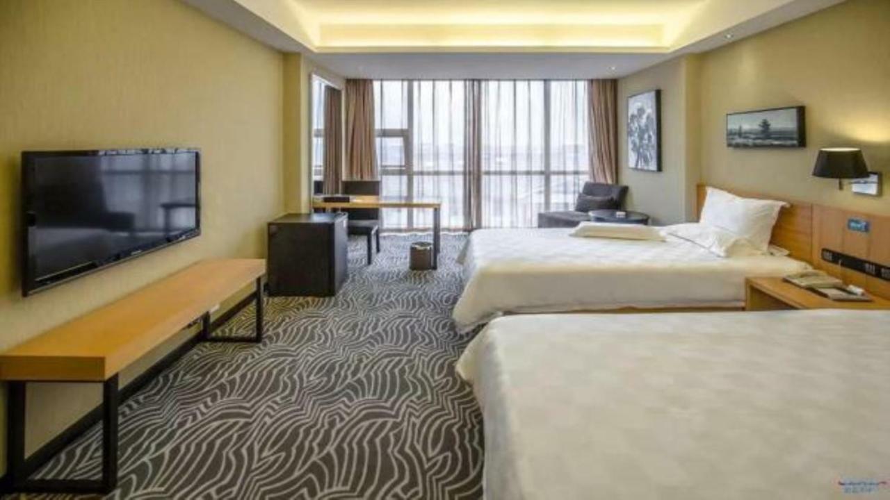 Friend Hui Hotel Csangcsiacsie Kültér fotó